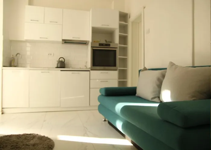 Natalie's Royal M アパート *