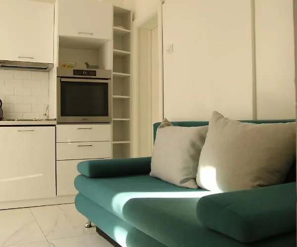 Natalie's Royal M * ベオグラード